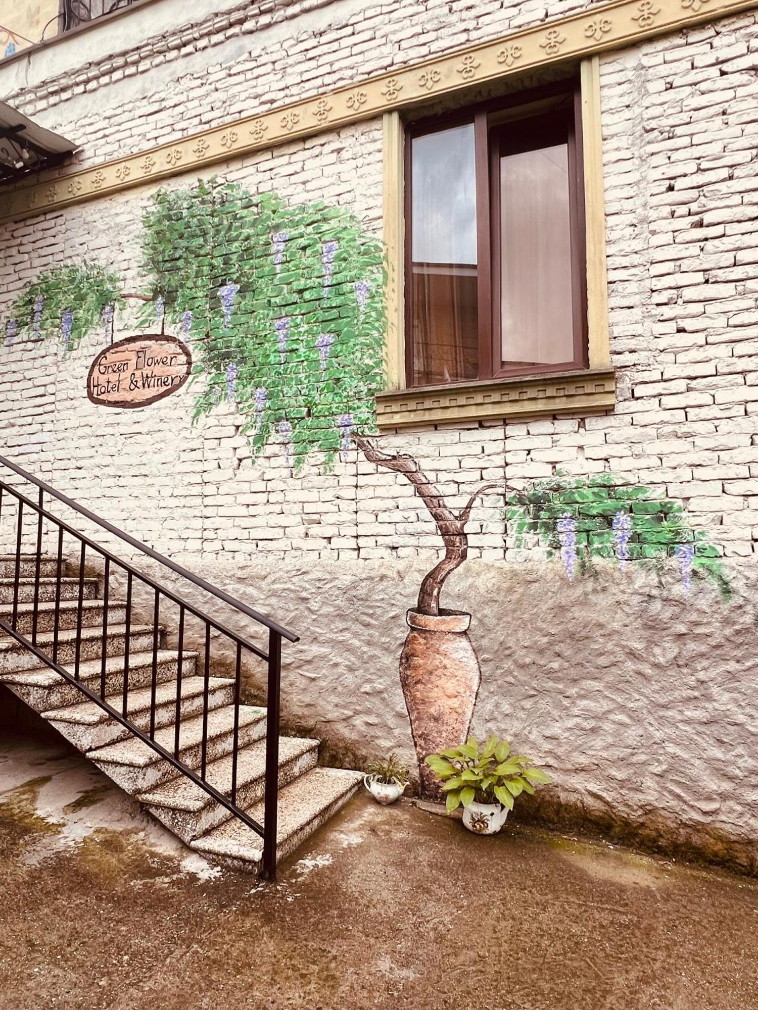 Green Flower Hotel Kutaisi Exterior foto