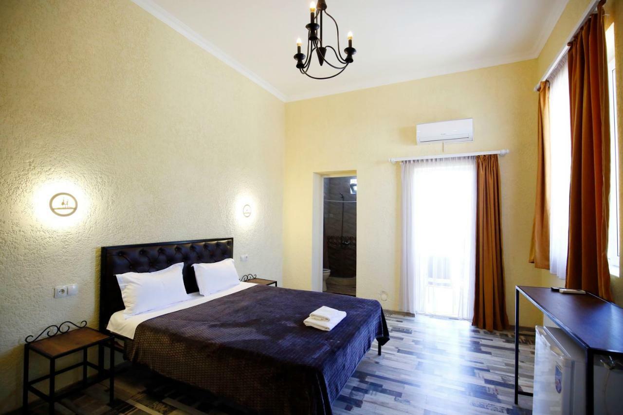 Green Flower Hotel Kutaisi Exterior foto